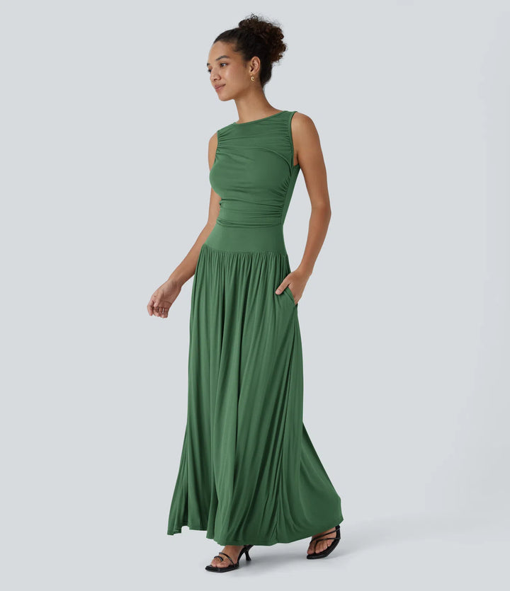 Robe longue décontractée à encolure bateau, bretelles asymétriques, côtés froncés et poches