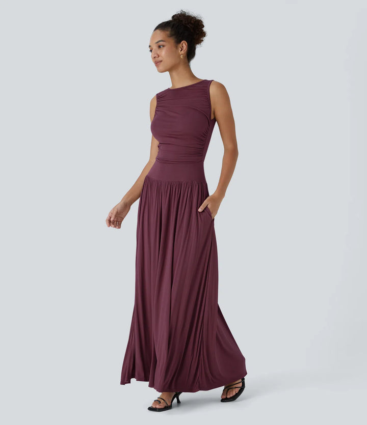 Robe longue décontractée à encolure bateau, bretelles asymétriques, côtés froncés et poches