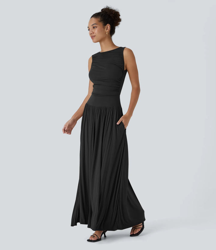 Robe longue décontractée à encolure bateau, bretelles asymétriques, côtés froncés et poches