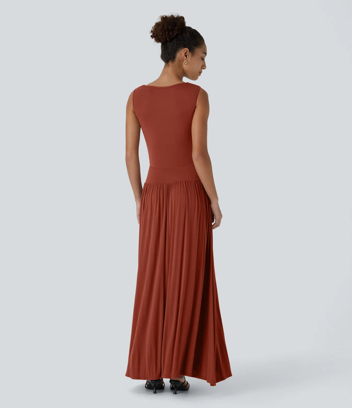 Robe longue décontractée à encolure bateau, bretelles asymétriques, côtés froncés et poches
