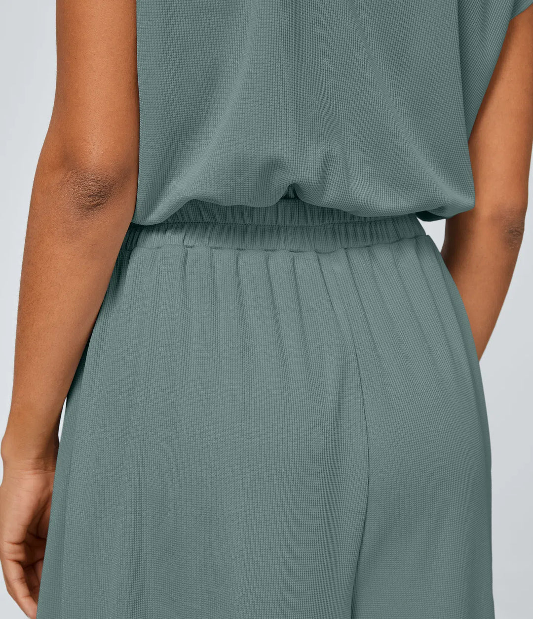 Combinaison Casual Col en V Jambes Large Plissée Manches Courtes Poche Latérale Gaufrée Fluide