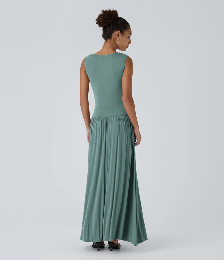 Robe longue décontractée à encolure bateau, bretelles asymétriques, côtés froncés et poches