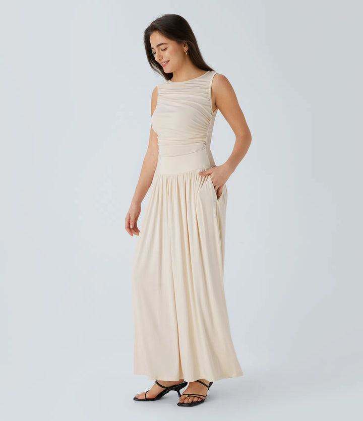 Robe longue décontractée à encolure bateau, bretelles asymétriques, côtés froncés et poches