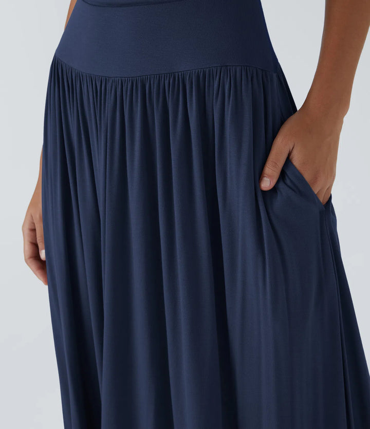 Robe longue décontractée à encolure bateau, bretelles asymétriques, côtés froncés et poches