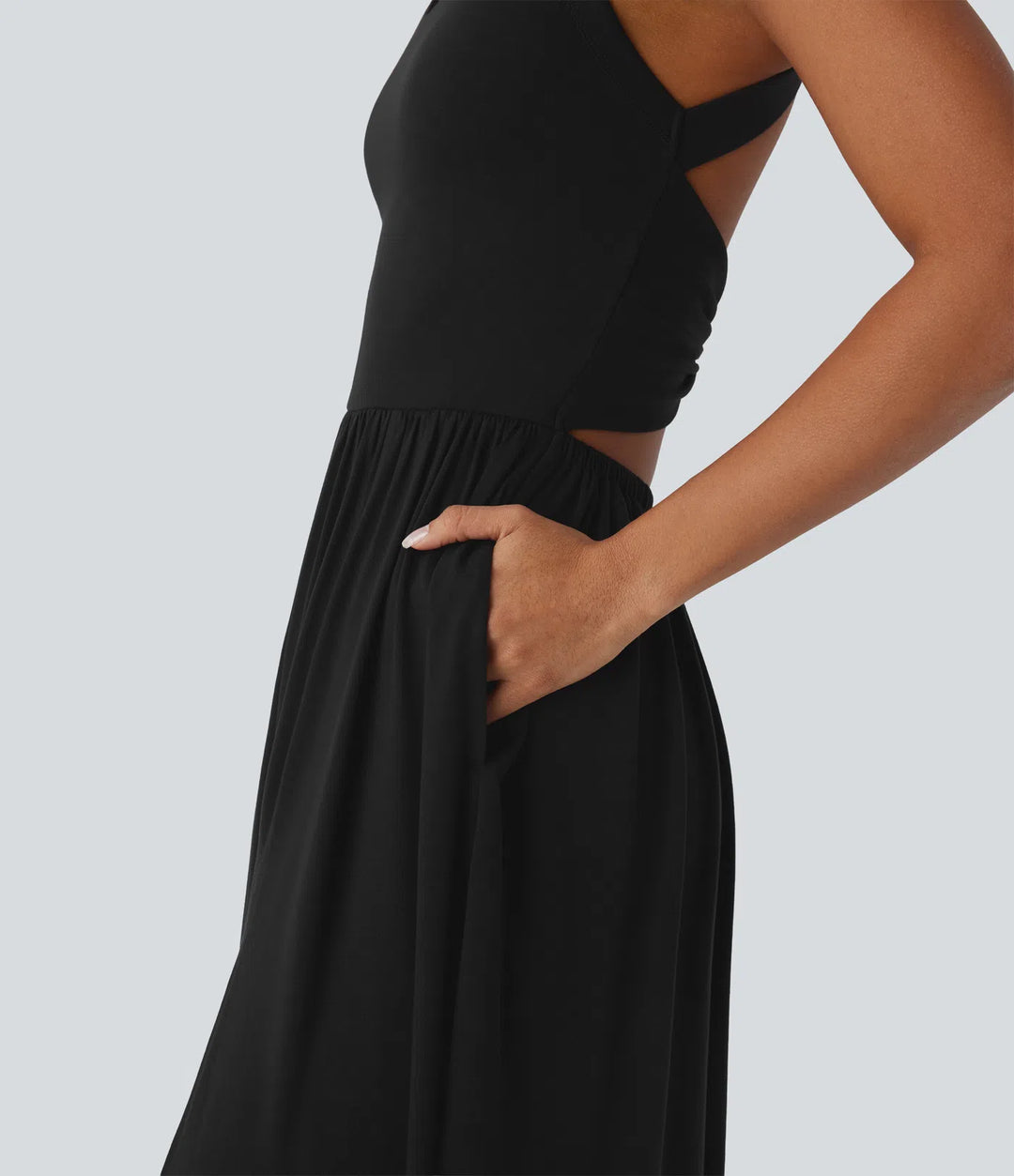 Robe longue fluide fendue avec poches latérales, dos nu et effet torsadé