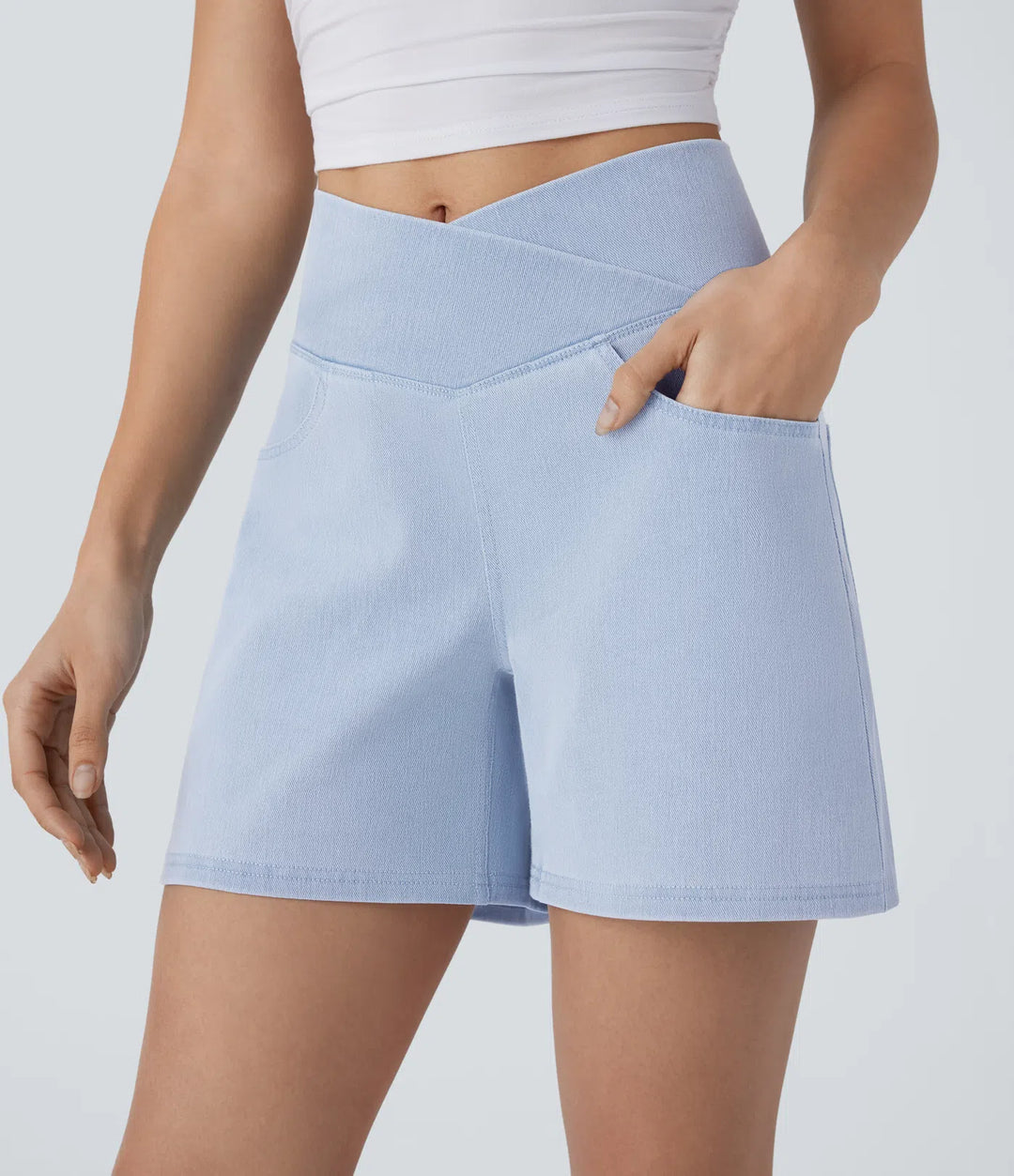 Jean & Marie Short décontracté évasé à jambe large en denim extensible délavé taille haute croisée avec poches multiples