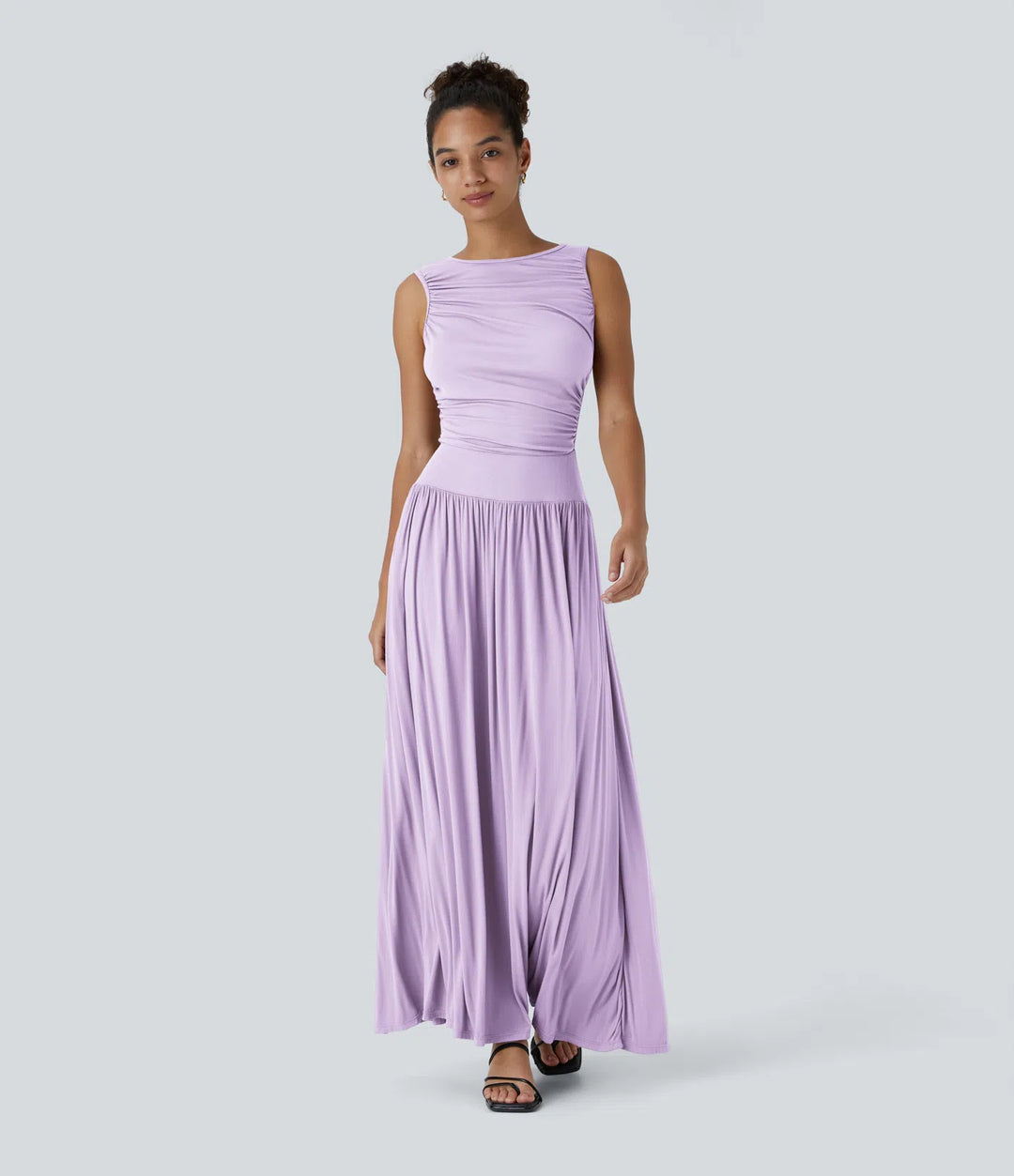 Robe longue décontractée à encolure bateau, bretelles asymétriques, côtés froncés et poches
