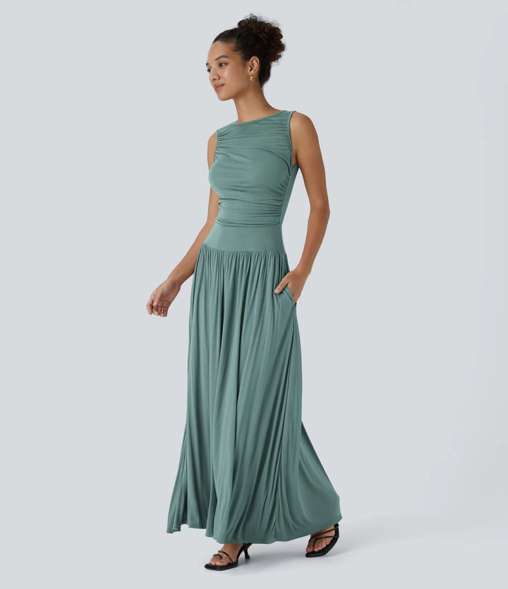 Robe longue décontractée à encolure bateau, bretelles asymétriques, côtés froncés et poches