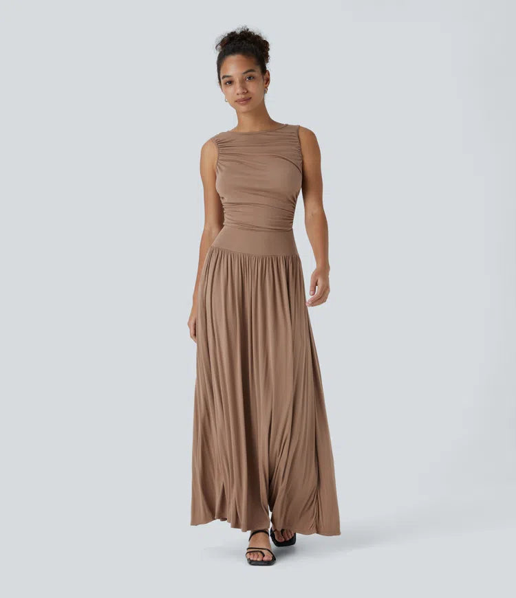 Robe longue décontractée à encolure bateau, bretelles asymétriques, côtés froncés et poches