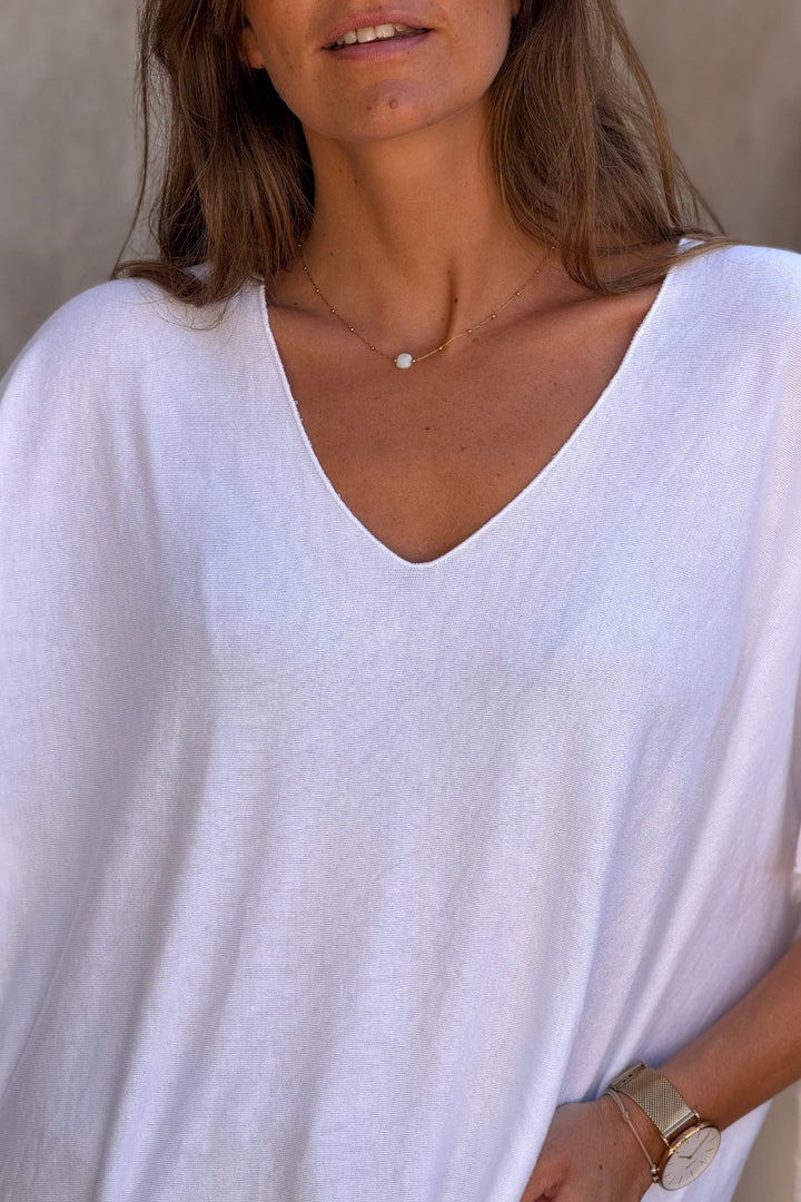 Top blanc fluide confort et stretch col V