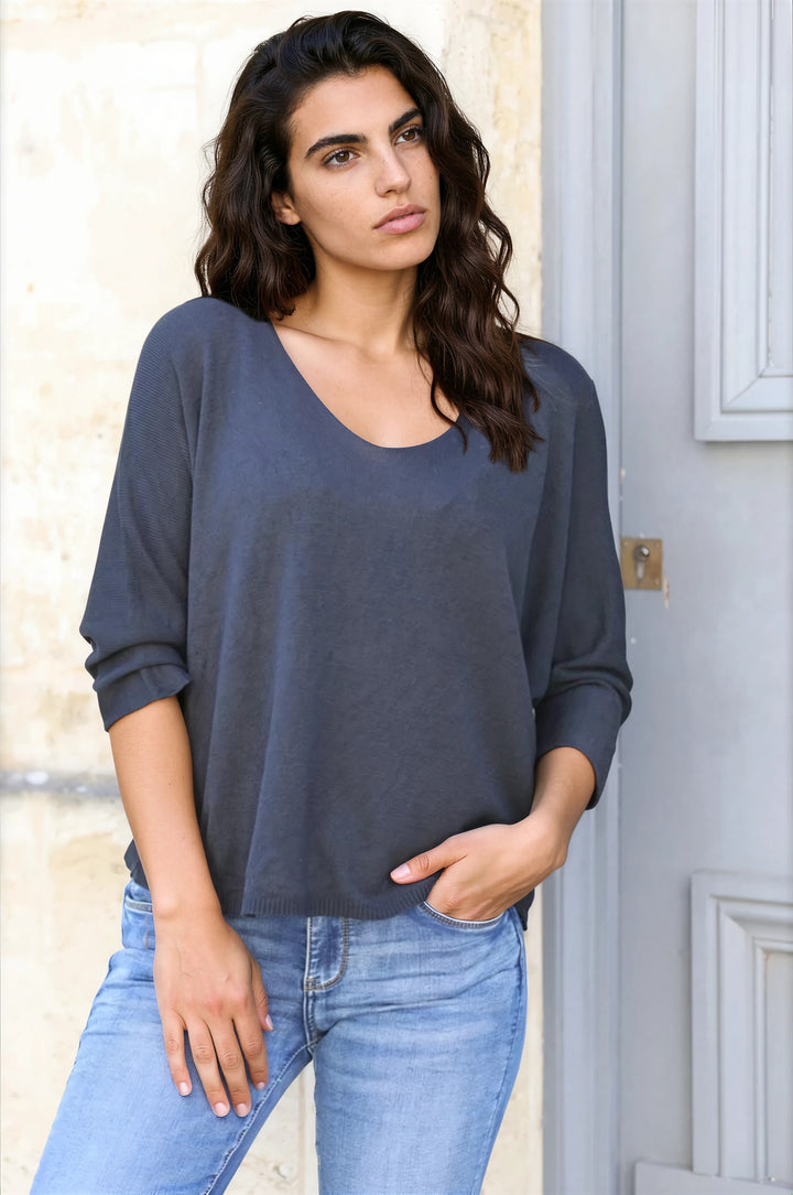 Top noir jersey manches chauve souris