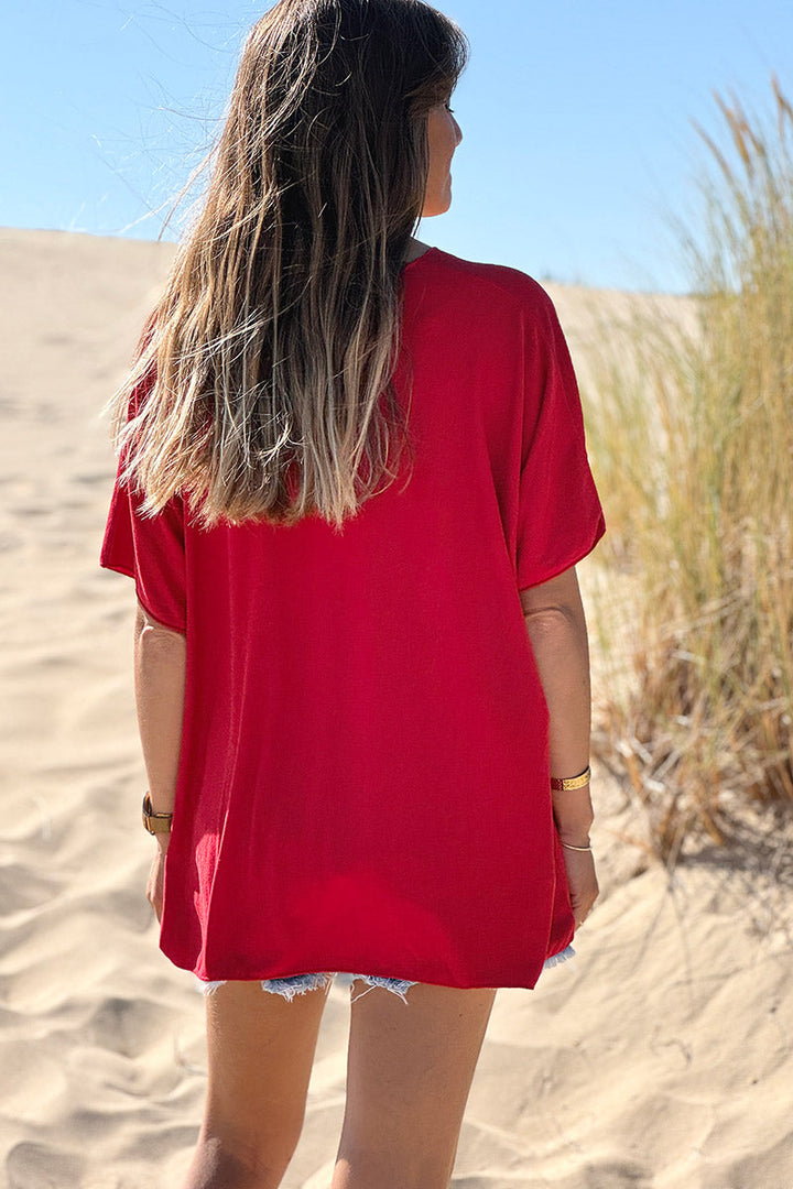 Top rouge fluide confort et stretch col v