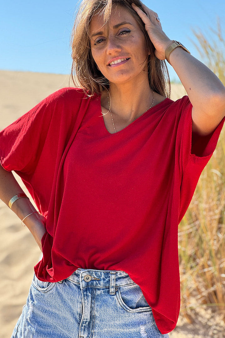 Top rouge fluide confort et stretch col v