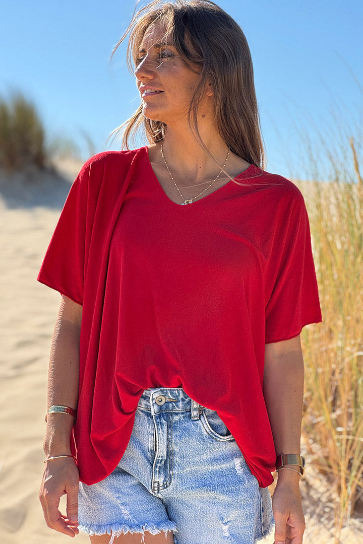 Top rouge fluide confort et stretch col v